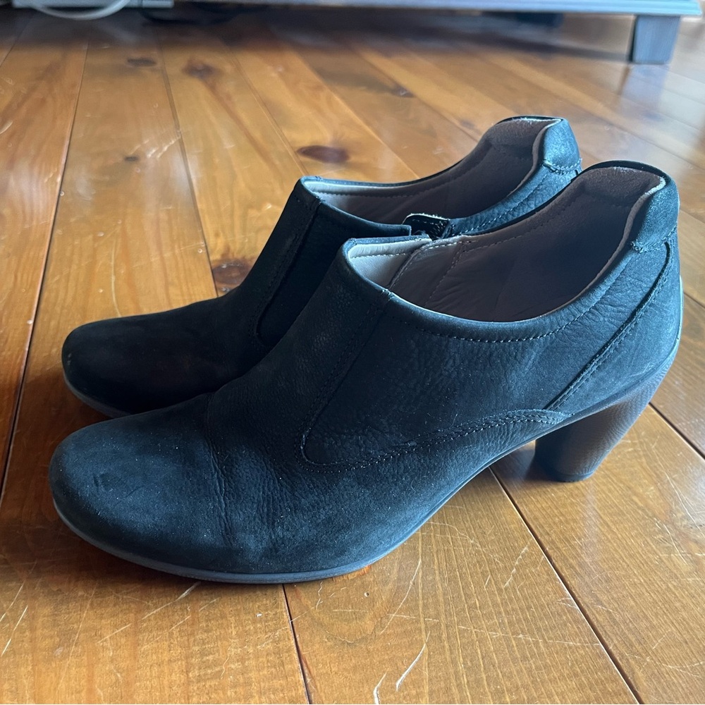 Ecco Black Women's Shoes with zip, women’s size 39 (8-8.5)